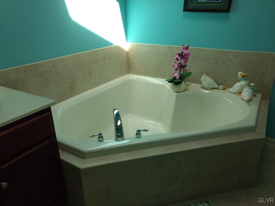 180 Summit Road Swiftwater, PA 18370 - Photo 15 of 20