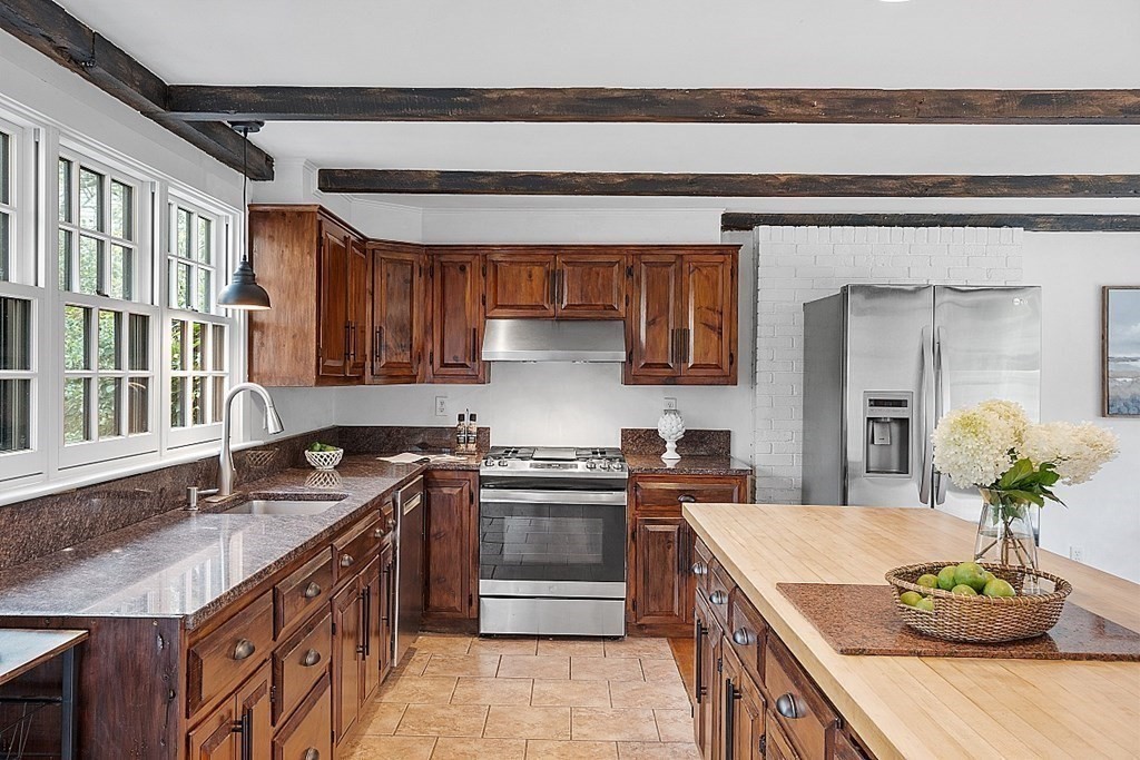 1126 Concord Road Marlborough, MA 01752 - Photo 13 of 36 Gallery Image 13