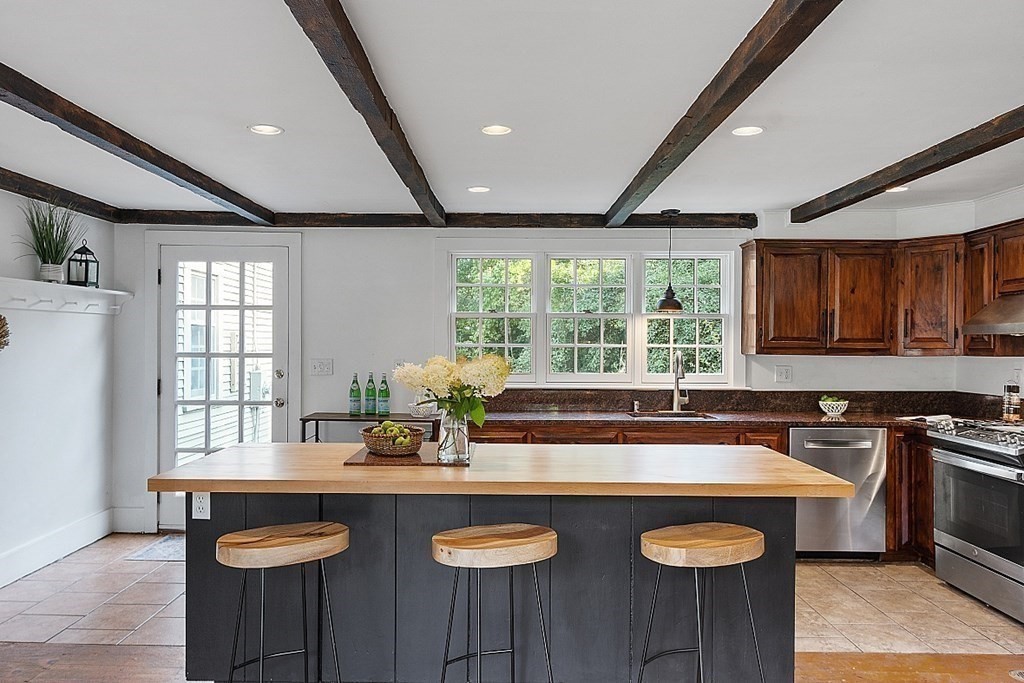 1126 Concord Road Marlborough, MA 01752 - Photo 14 of 36 Gallery Image 14