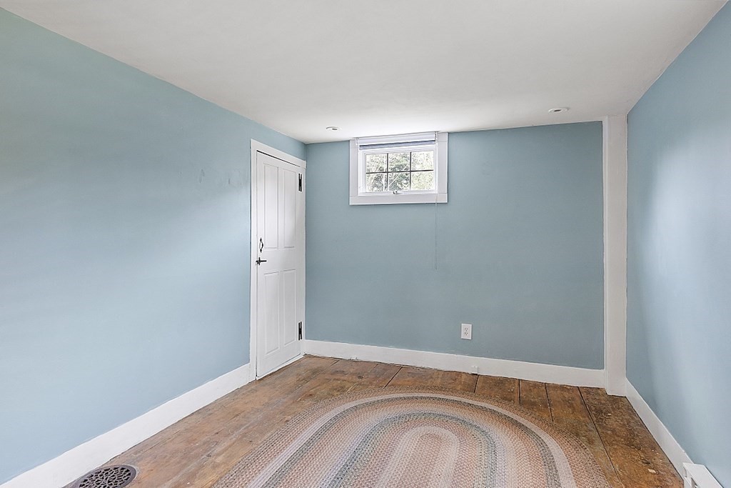 1126 Concord Road Marlborough, MA 01752 - Photo 22 of 36 Gallery Image 22