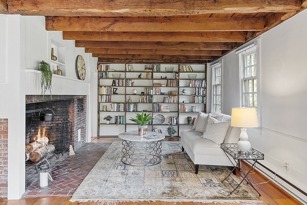 1126 Concord Road Marlborough, MA 01752 - Photo 7 of 36 Gallery Image 7