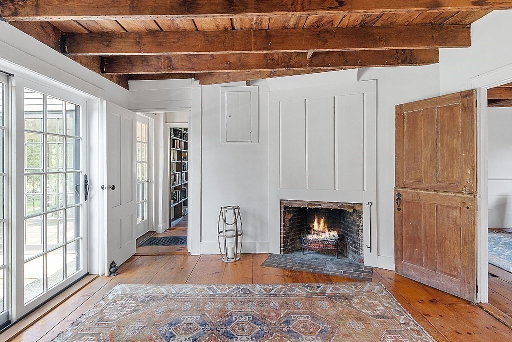 1126 Concord Road Marlborough, MA 01752 - Photo 10 of 36 Gallery Image 10
