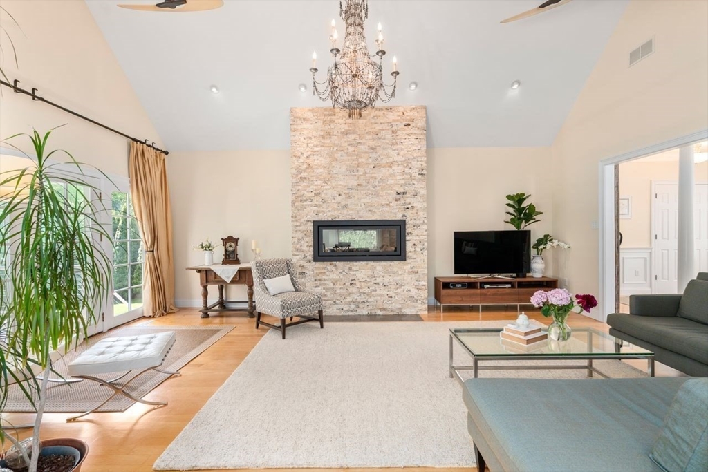 69 Rachael Terrace Westfield, MA 01085 - Photo 5 of 42