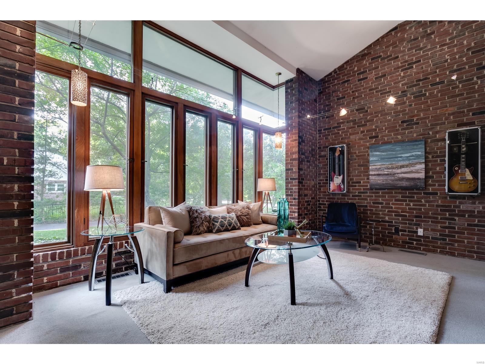 24 Dielman Road Ladue, MO 63124 - Photo 13 of 32 Gallery Image 13