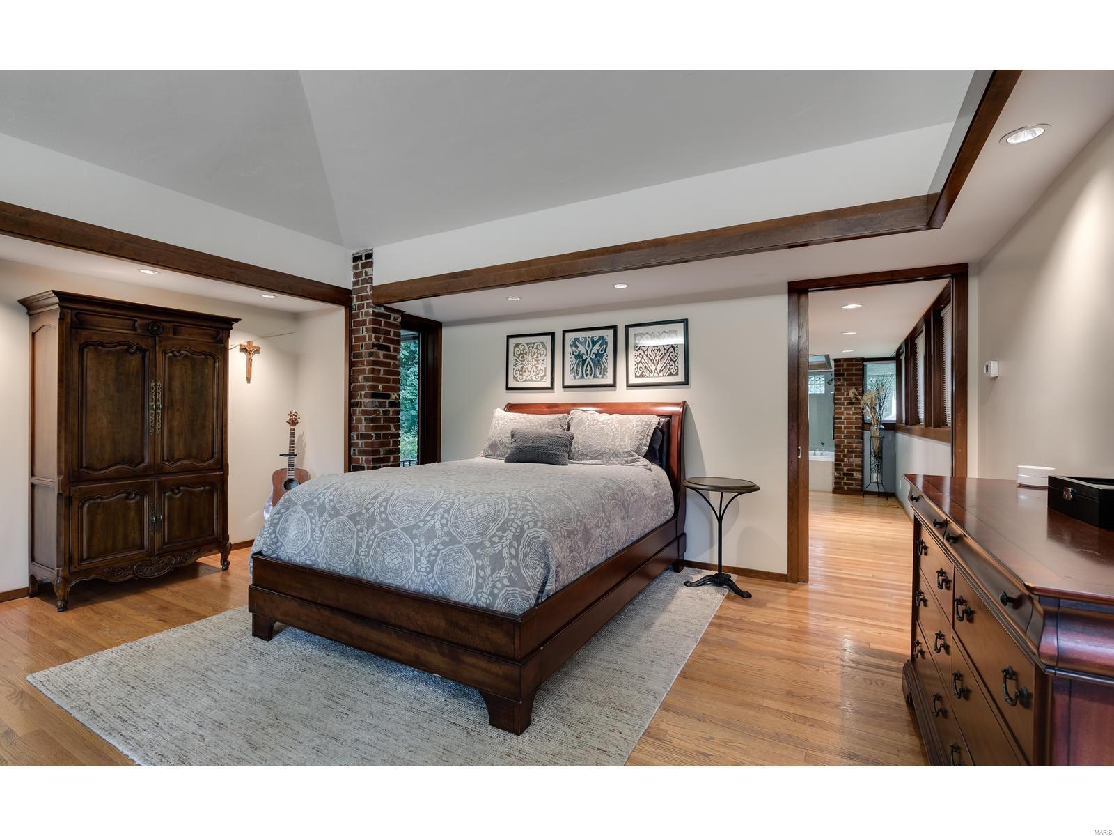 24 Dielman Road Ladue, MO 63124 - Photo 16 of 32 Gallery Image 16