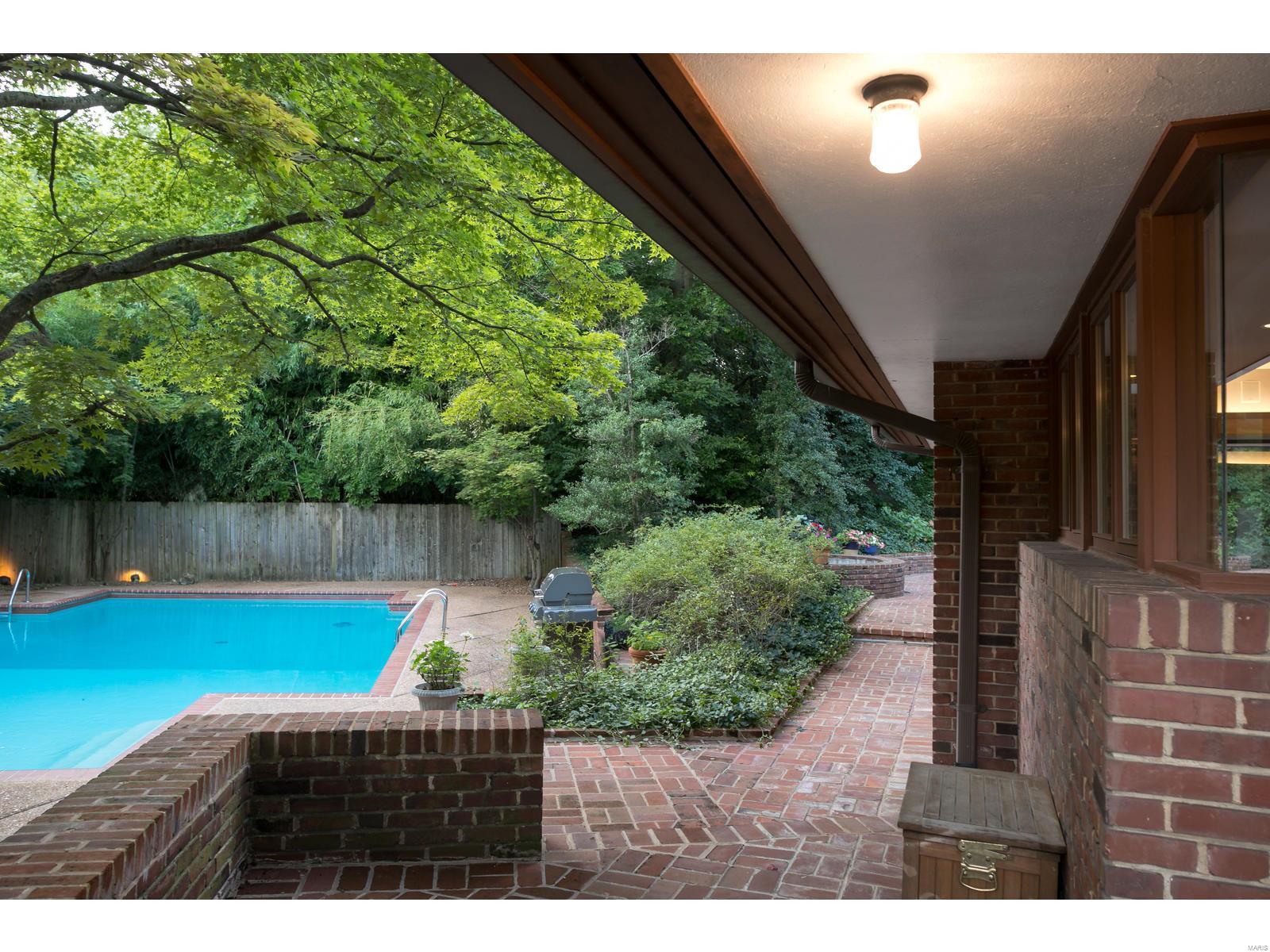 24 Dielman Road Ladue, MO 63124 - Photo 24 of 32 Gallery Image 24