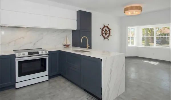 $1,499,999 | 217 West Main Street, Lake Zurich, IL 60047