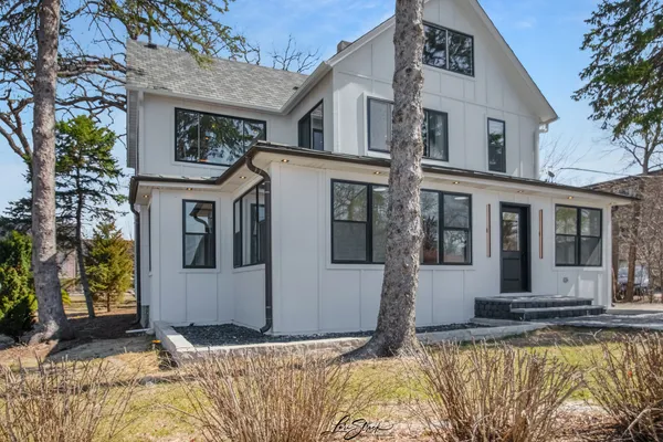 $1,499,999 | 217 West Main Street, Lake Zurich, IL 60047