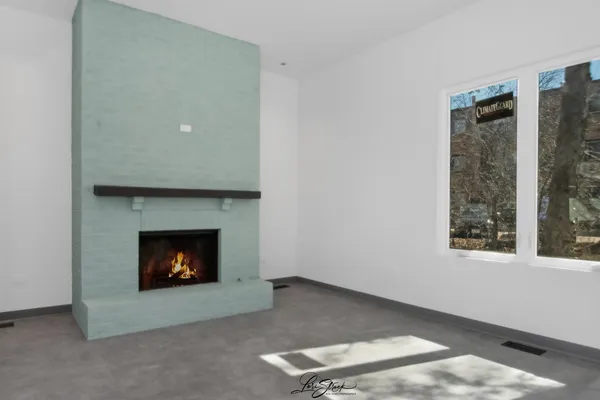 $1,499,999 | 217 West Main Street, Lake Zurich, IL 60047