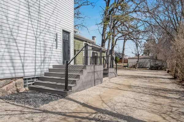 $1,499,999 | 217 West Main Street, Lake Zurich, IL 60047