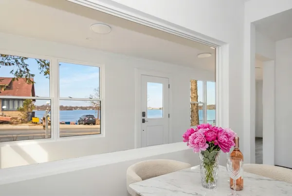 $1,499,999 | 217 West Main Street, Lake Zurich, IL 60047