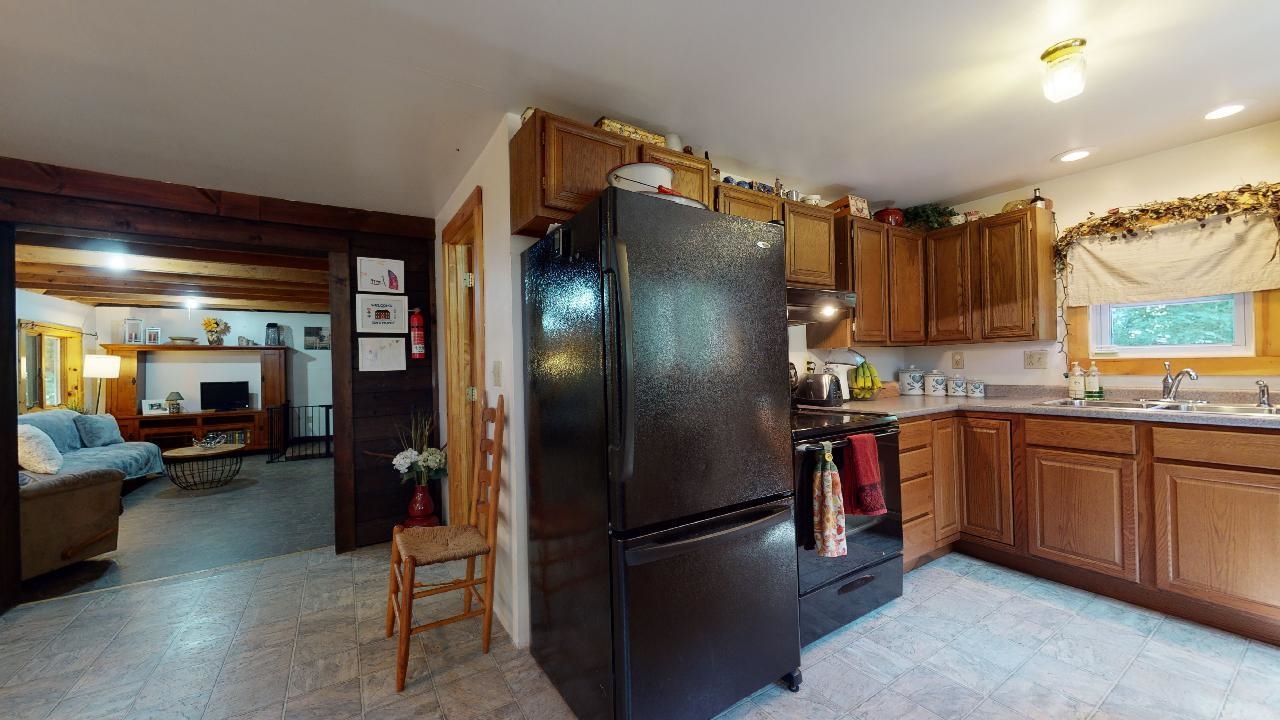 215 Morgan's Hideaway Road Franklin, VT 05457 - Photo 12 of 40 Gallery Image 12