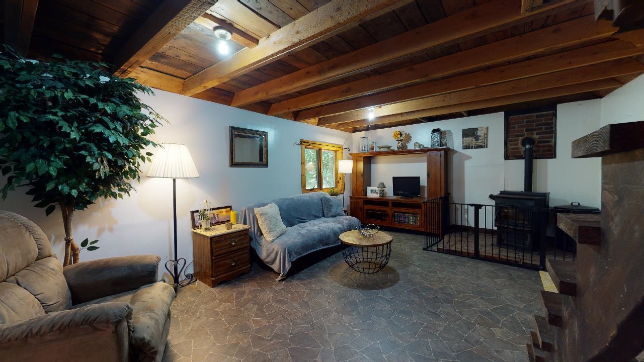 215 Morgan's Hideaway Road Franklin, VT 05457 - Photo 5 of 40 Gallery Image 5