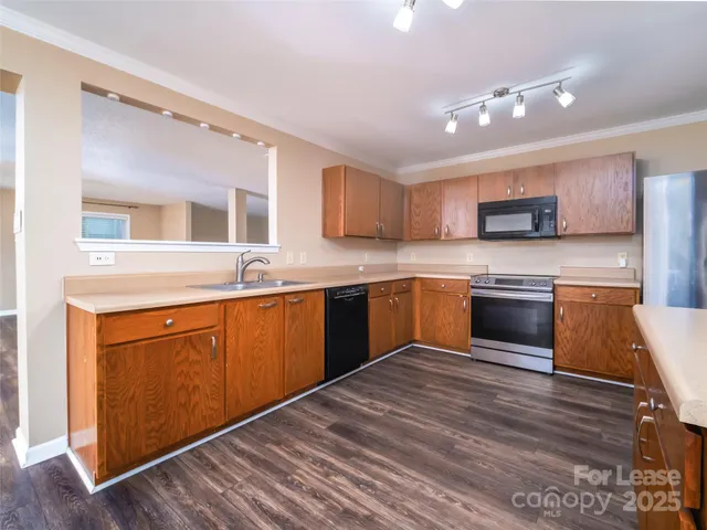 $2,400 | 910 Torsion Lane, Clover, SC 29710