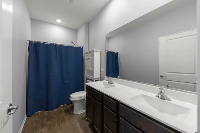 $355,000 | 906 Homerton Boulevard, North Aurora, IL 60542