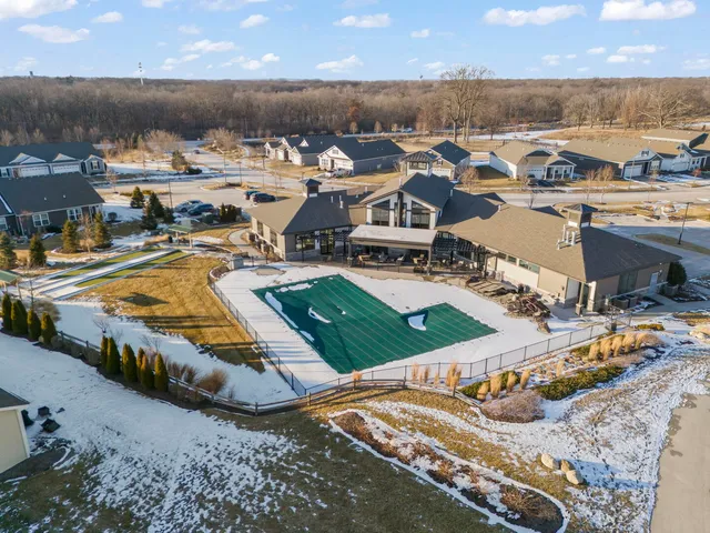 $355,000 | 906 Homerton Boulevard, North Aurora, IL 60542