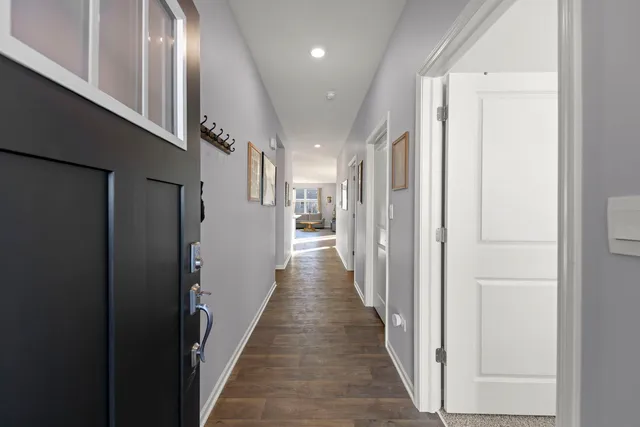 $355,000 | 906 Homerton Boulevard, North Aurora, IL 60542