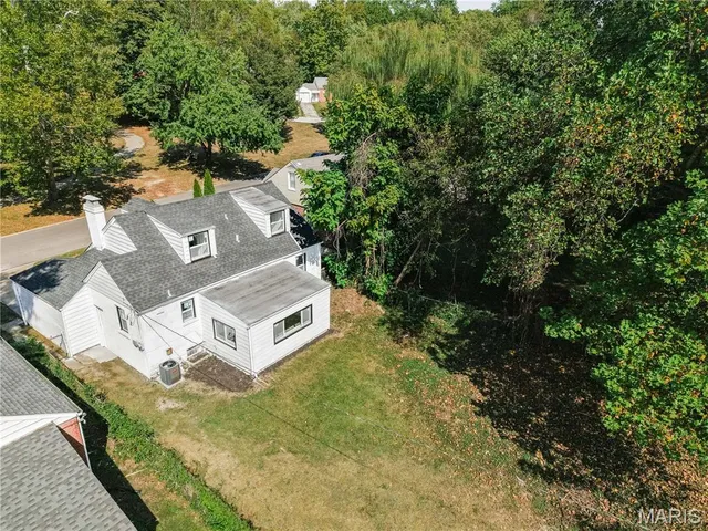 $180,000 | 206 Thoroughman Avenue, Ferguson, MO 63135