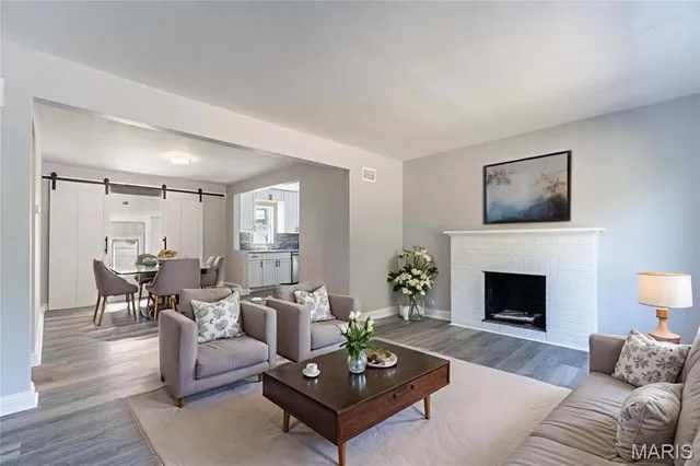 $180,000 | 206 Thoroughman Avenue, Ferguson, MO 63135