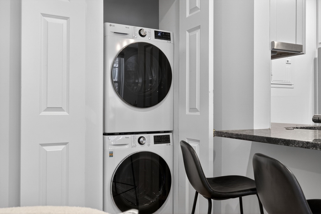 17 Bowdoin Street, Unit 3AB Boston, MA 02114 - Photo 21 of 26