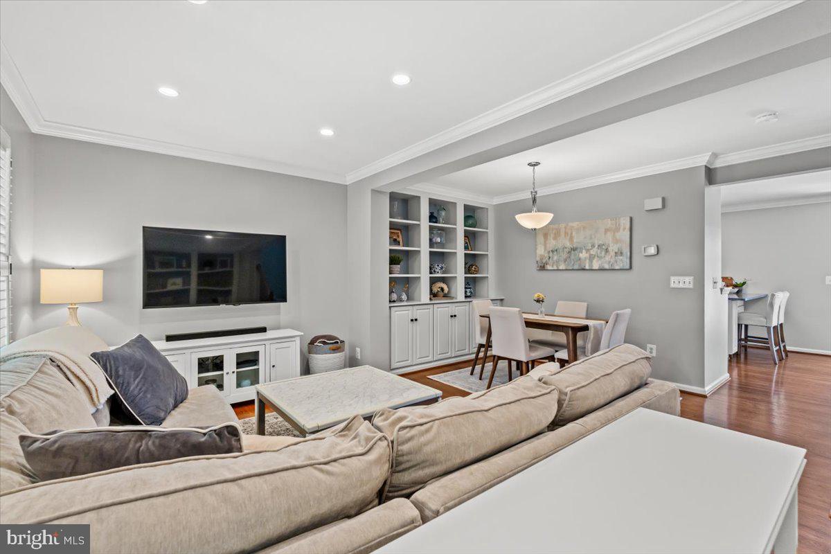 922 Rolfe Place Alexandria, VA 22314 - Photo 13 of 49