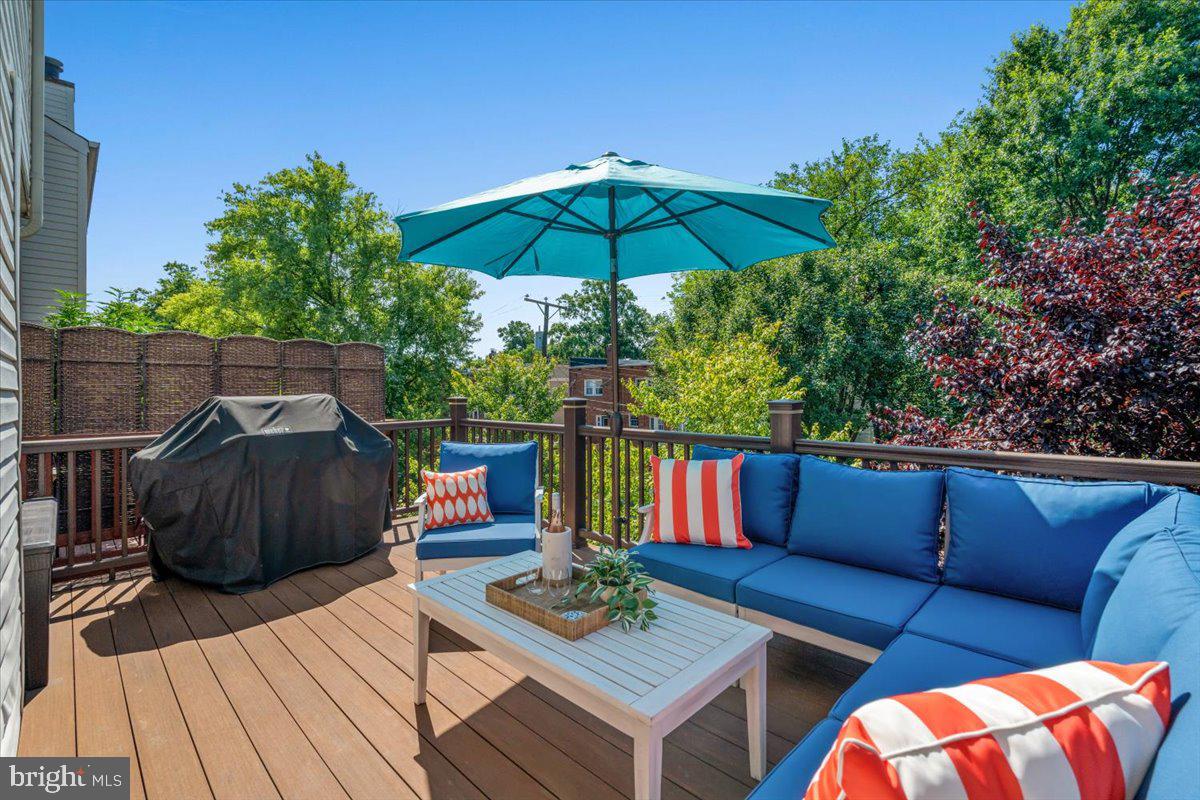 922 Rolfe Place Alexandria, VA 22314 - Photo 8 of 49
