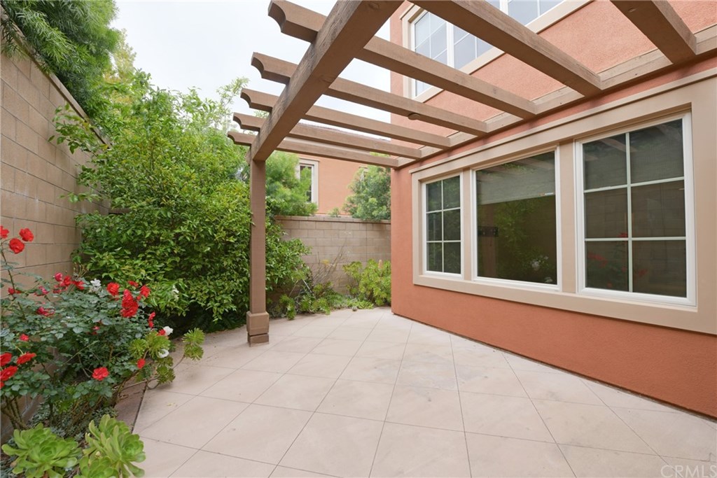 47 Bianco Irvine, CA 92618 - Photo 16 of 37