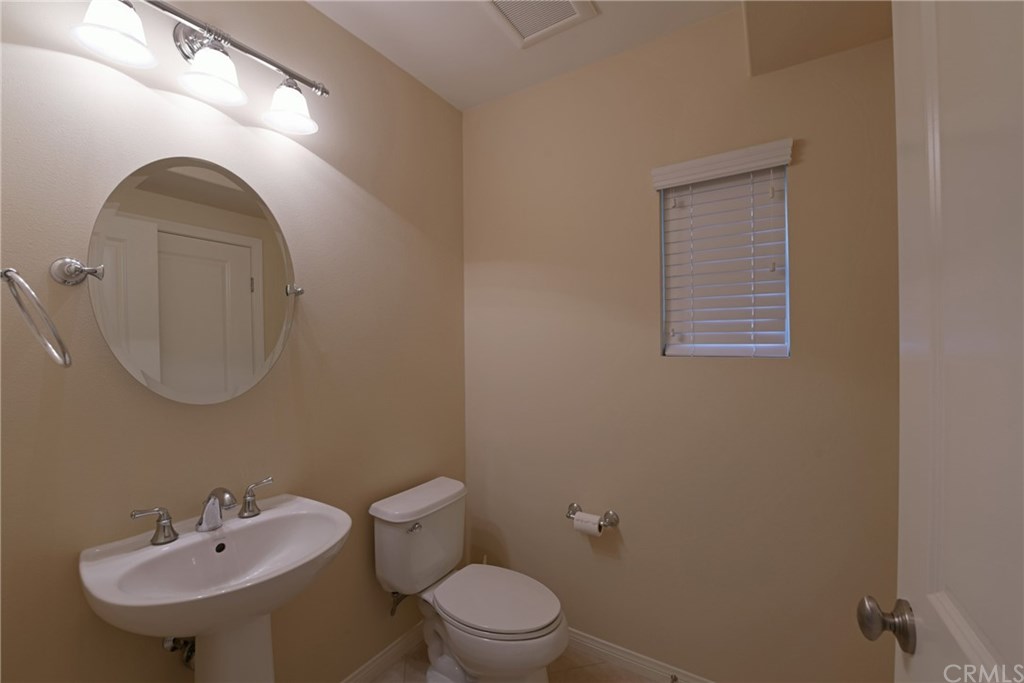 47 Bianco Irvine, CA 92618 - Photo 18 of 37