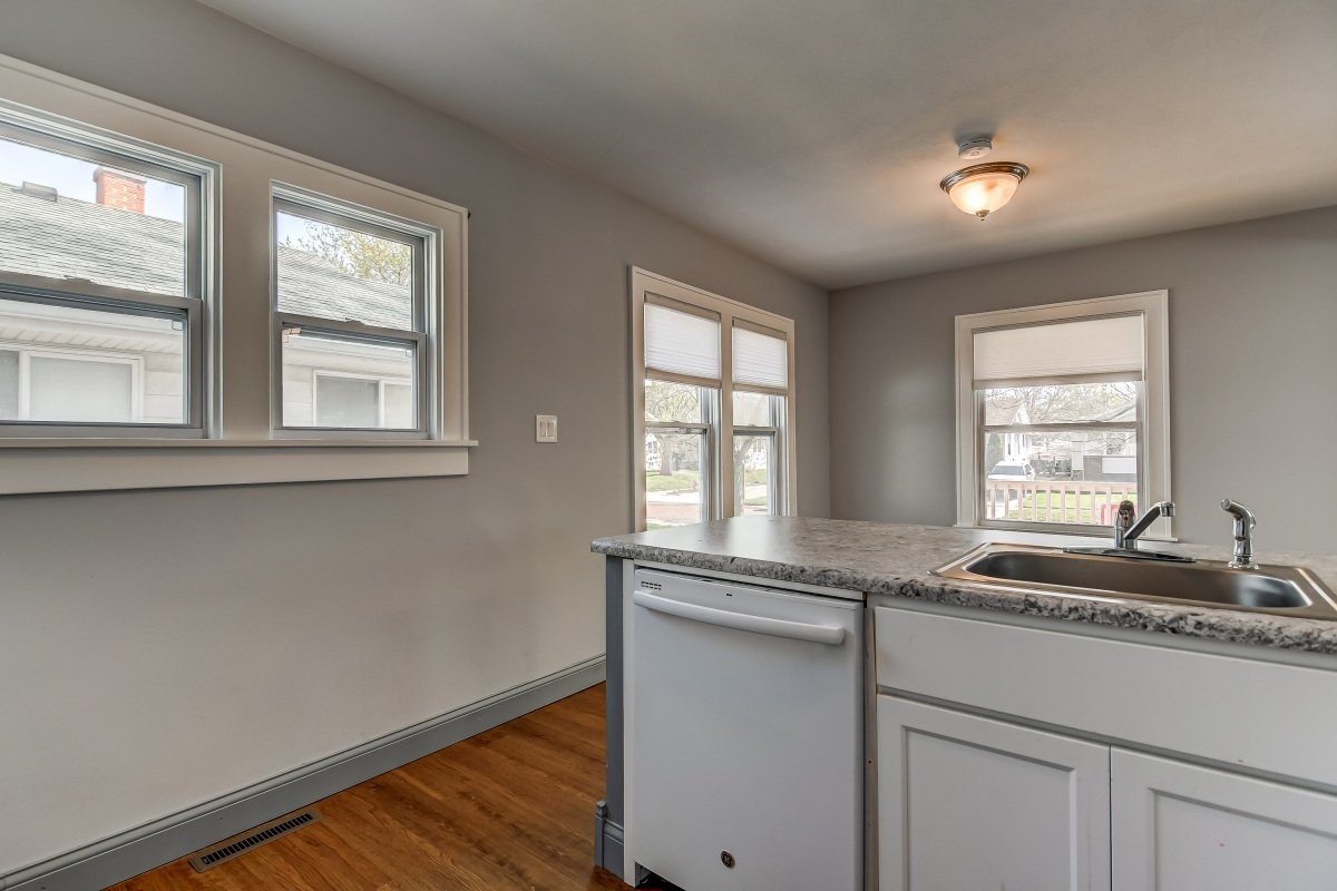 2405 South 4th Street Springfield, IL 62703 - Photo 12 of 29 Gallery Image 12