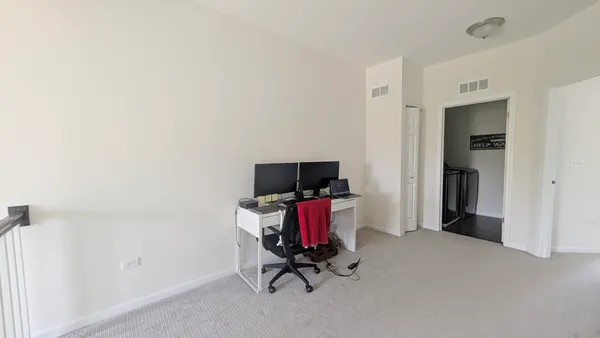 $3,200 | 29-w730 Cambridge Court, Unit 730, Warrenville, IL 60555