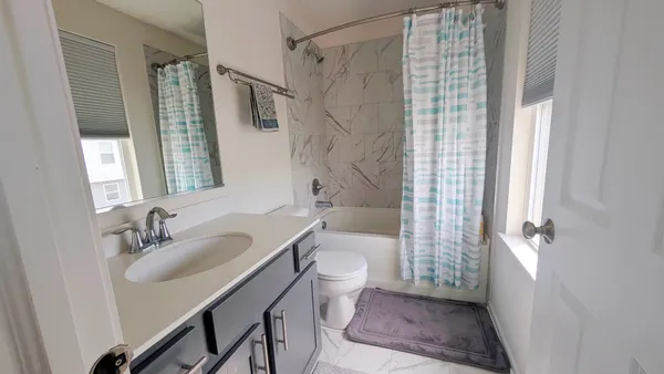 $3,200 | 29-w730 Cambridge Court, Unit 730, Warrenville, IL 60555