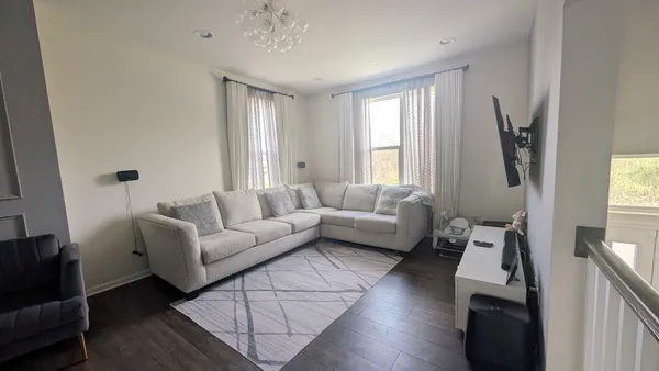 $3,200 | 29-w730 Cambridge Court, Unit 730, Warrenville, IL 60555