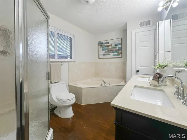 $417,500 | 5457 Mild Drive, Oakville, MO 63129