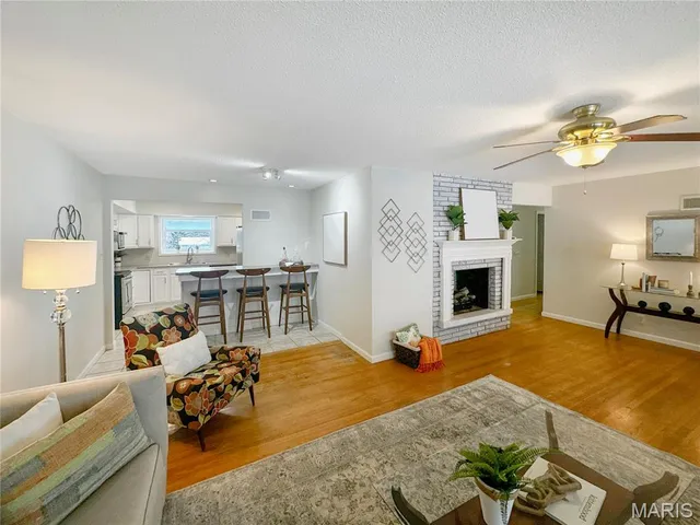 $417,500 | 5457 Mild Drive, Oakville, MO 63129