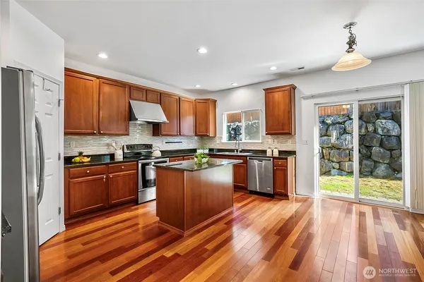 $1,198,000 | 20412 123rd Avenue Northeast, Bothell, WA 98011