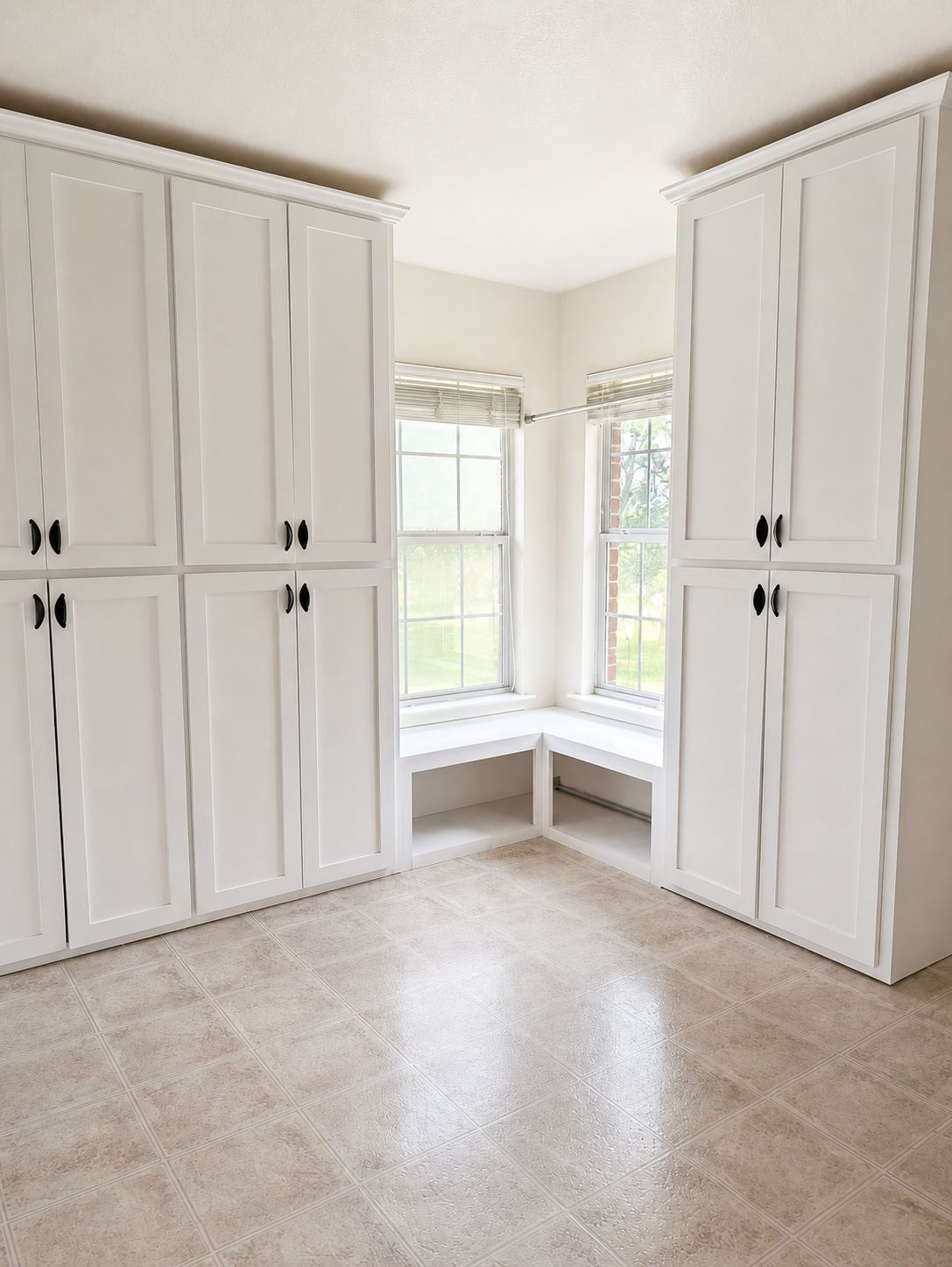 122 Avenida Brisa Fresca Road Kyle, TX 78640 - Photo 28 of 34 Laundry storage