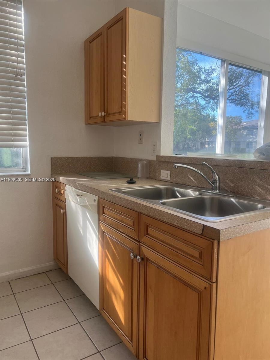 969 Abaco Lane Riviera Beach, FL 33404 - Photo 3 of 10