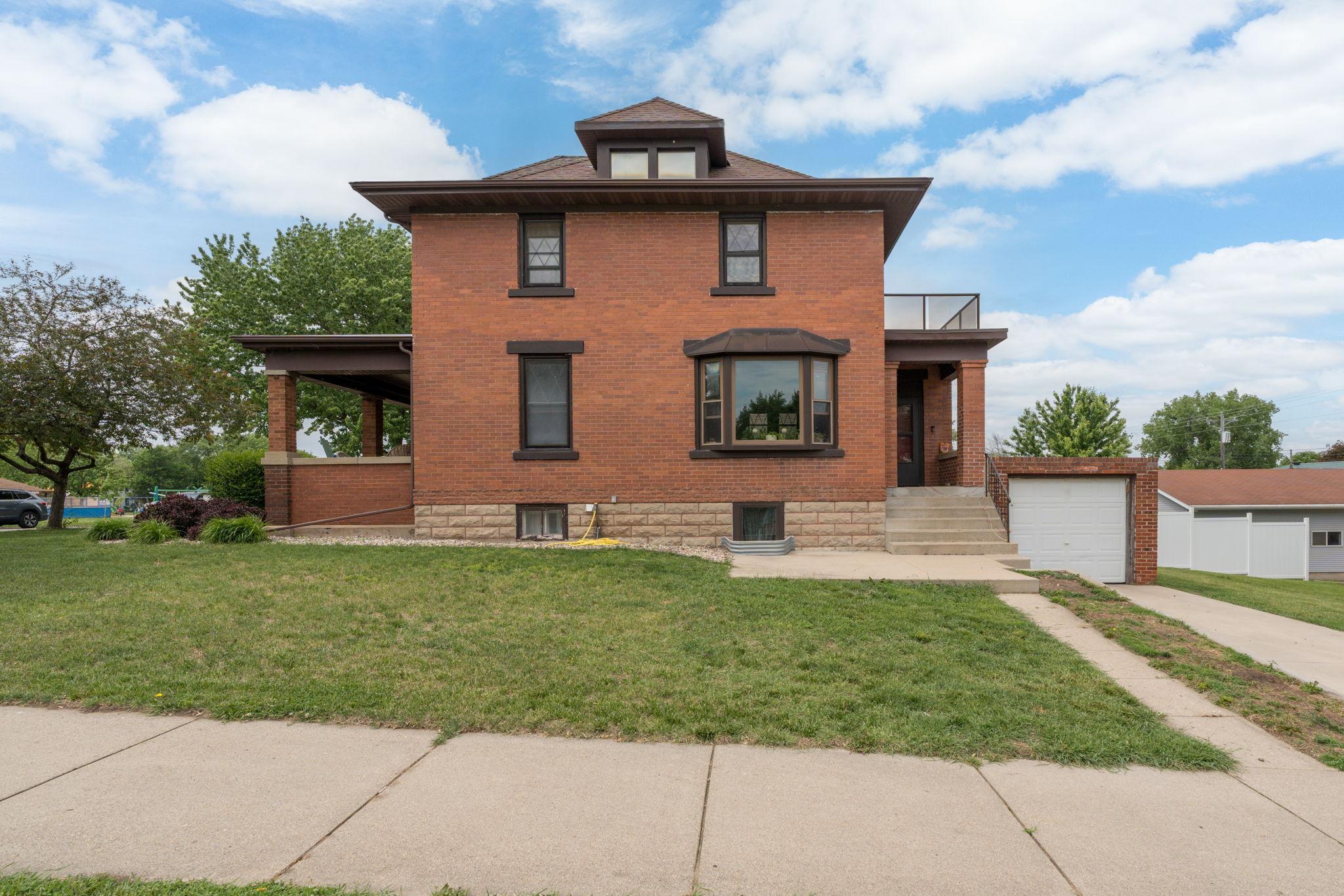 700 North State Street New Ulm, MN 56073 - Photo 2 of 42