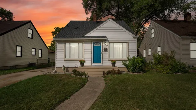 $224,900 | 415 North Stephenson Highway, Royal Oak, MI 48067