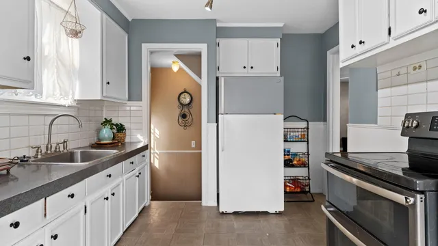 $229,000 | 415 North Stephenson Highway, Royal Oak, MI 48067