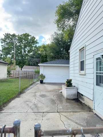 $224,900 | 415 North Stephenson Highway, Royal Oak, MI 48067