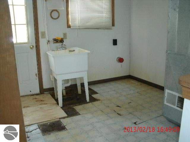 5046 Laird Lake Road Hale, MI 48739 - Photo 8 of 14 1750513-7.JPG