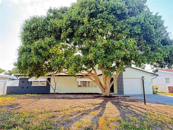$375,000 | 8484 120th Street, Seminole, FL 33772