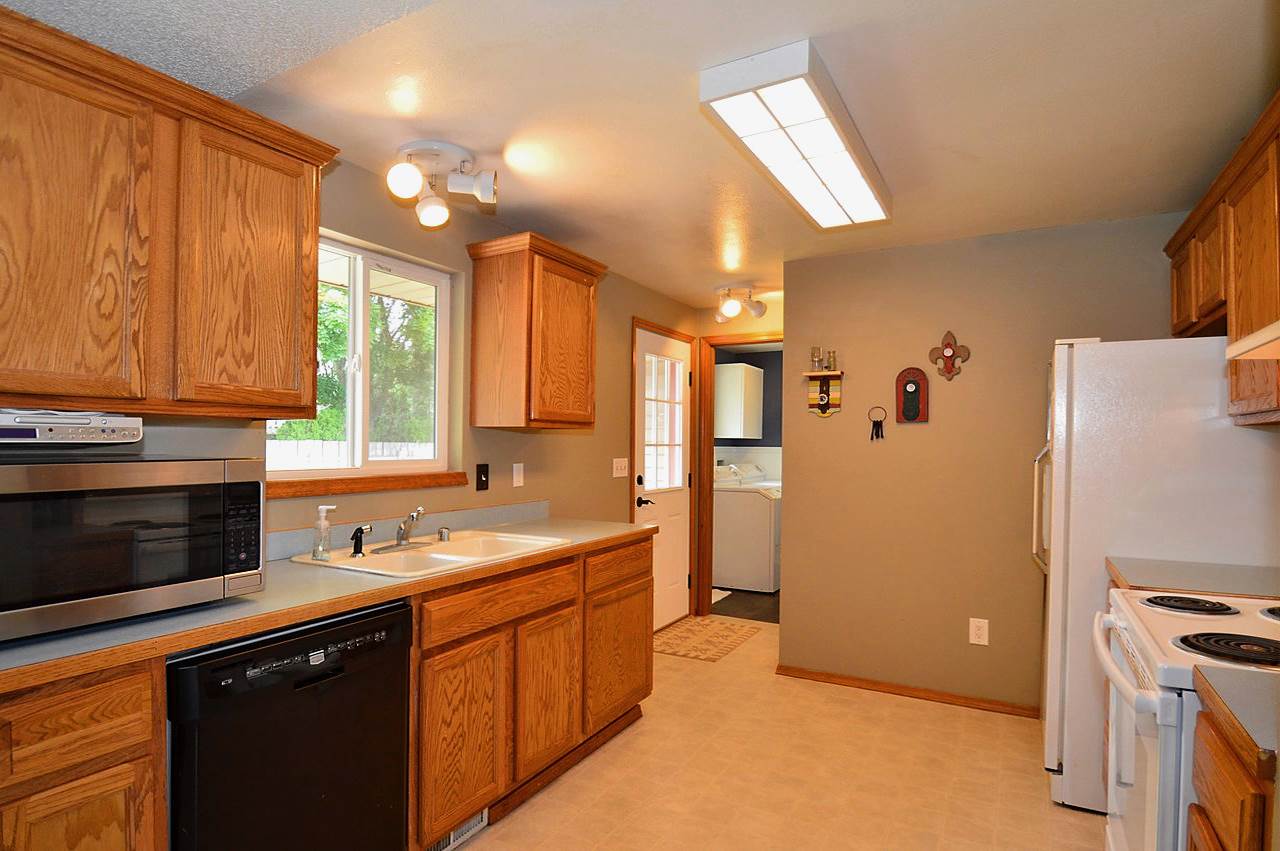 3311 South Wilbur Road Spokane Valley, WA 99206 - Photo 4 of 20 Gallery Image 4