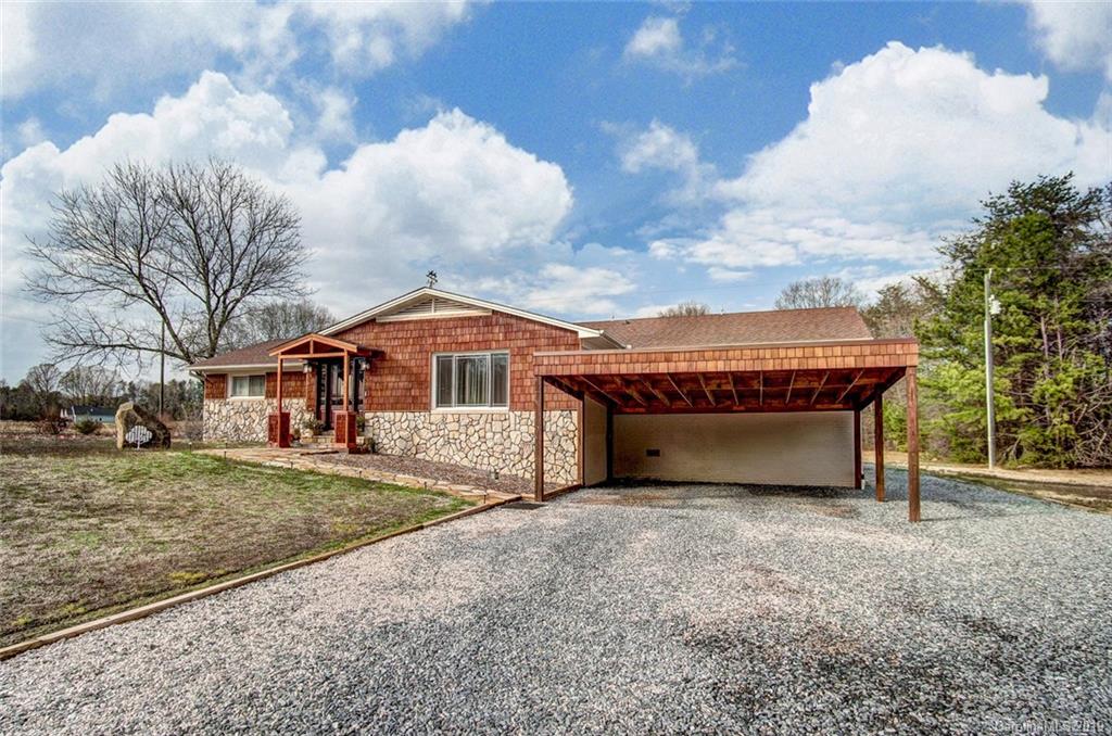 1096 State Rd S-46-151 Clover, SC 29710 - Photo 2 of 36 Gallery Image 2