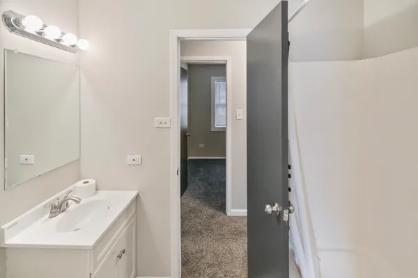 $1,900 | 22102 Hawthorne Way, Richton Park, IL 60471