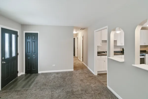 $1,900 | 22102 Hawthorne Way, Richton Park, IL 60471