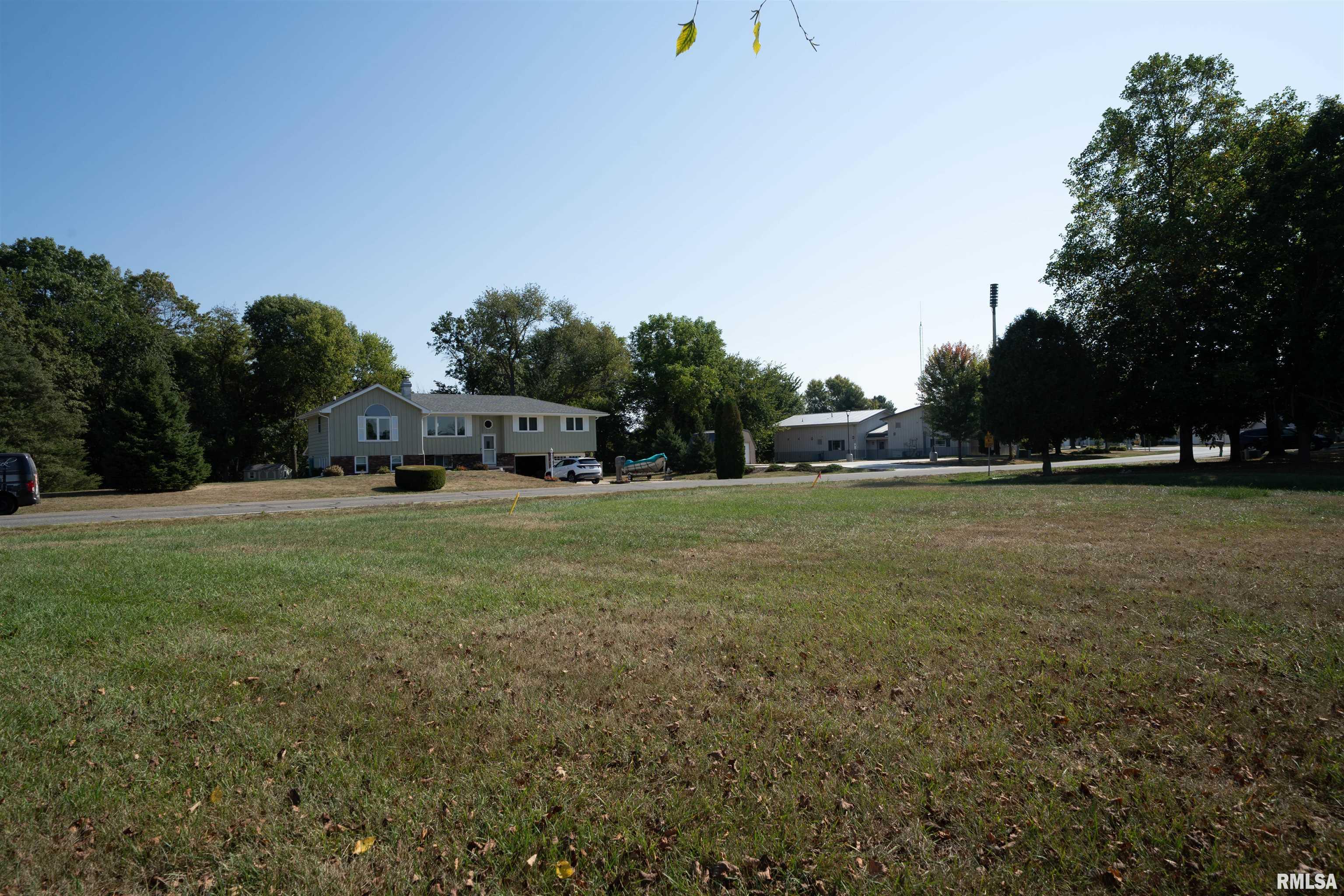 409 West Lake Camelot Drive Mapleton, IL 61547 - Photo 1 of 36