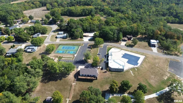 $6,900 | 409 West Lake Camelot Drive, Mapleton, IL 61547