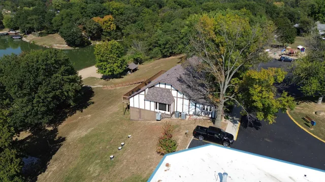 $6,900 | 409 West Lake Camelot Drive, Mapleton, IL 61547